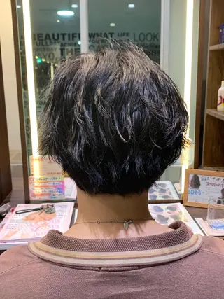 ショート カラー 髪質改善/縮毛矯正 ツヤ髪🩷さつきのヘアスタイル