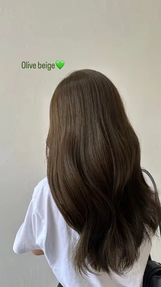 ロング カラー 藤田 華奏のヘアスタイル