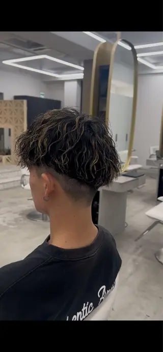 パーマ メンズ カイト/メンズカット /メンズパーマのヘアスタイル