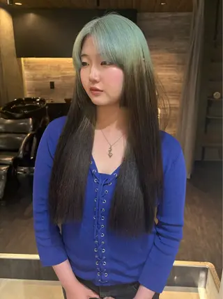 ロング レイヤーカット/韓国 /艶髪/ダブルカラーのヘアスタイル