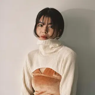 ショート カラー ブリーチ/レイヤー 🌻Mutsumiのヘアスタイル