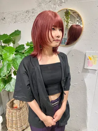 ミディアム 石井 菜々のヘアスタイル