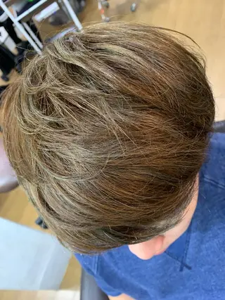 カラー メンズ R ri R takagiのヘアスタイル