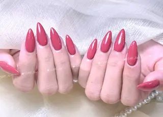 ミディアム トウイ nailのネイルデザイン
