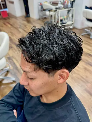 ショート パーマ メンズ ジールヤマグチ朝霧駅前店所属・渋谷 洸貴のヘアスタイル