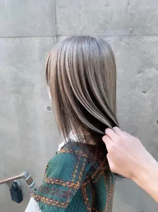 ミディアム カラー LEF TATEMACHI所属・西山祐生/ハイトーン /ケアブリーチ/艶髪のヘアスタイル