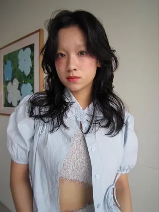 セミロング 🍎デザインカラー /カエデ🍎のヘアスタイル