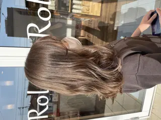 ミディアム カラー ロルド フィオラのヘアスタイル