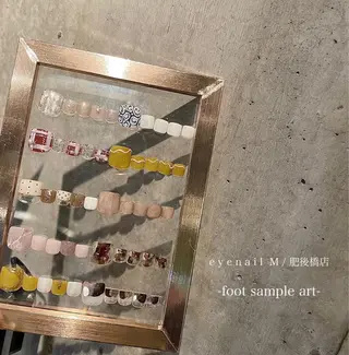 ネイル SHIORI 🤍のネイルデザイン