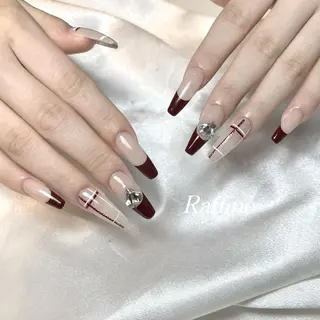 ネイル RAFFINE haru🦋🩵のネイルデザイン