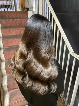 ロング カラー 🌟トップデザイナー 高橋🌟のヘアスタイル