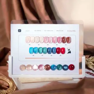 ネイル pink ladyサロン所属・べ にのネイルデザイン