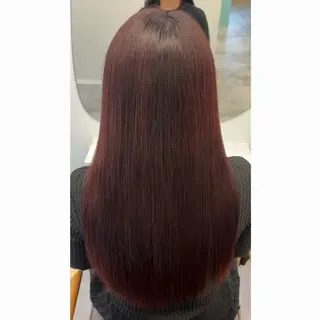 ロング カラー SOLÉ.所属・大久保 瑠泉のヘアスタイル