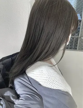 ロング roka ノゾミのヘアスタイル