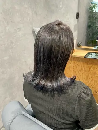 ミディアム カラー 黒岩 梨沙のヘアスタイル