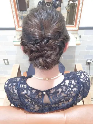 ミディアム ヘアアレンジ un所属・un 溝の口 伊豆本のマツエク・マツパデザイン