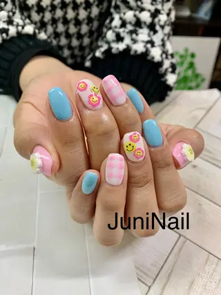 ネイル JuniNail 주니네일🇰🇷suのネイルデザイン