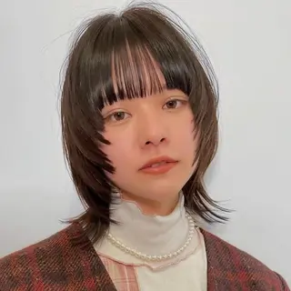 ショート カラー SALOWIN所属・ブリーチ✨ ボブ🪢レイヤーのヘアスタイル