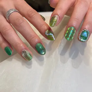 ネイル 新井 ひなののネイルデザイン