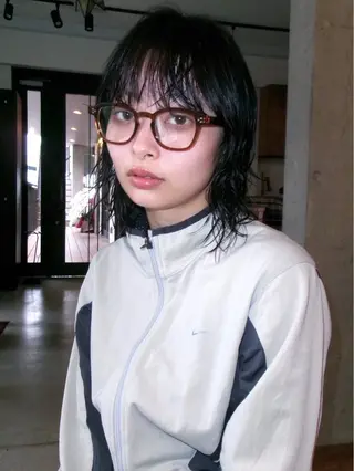 ミディアム YUUKI🧚🏾 /レイヤーのヘアスタイル