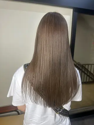 ロング カラー Aimee Shieのヘアスタイル