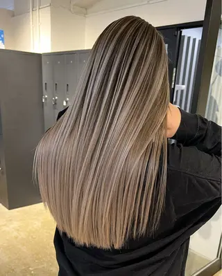 カラー Merly Misa 🇺🇸海外hairのヘアスタイル