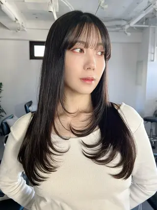 ミディアム カラー 池袋レイヤーカット/ 顔まわりtaigaのヘアスタイル