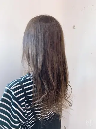 セミロング カラー 白髪ぼかしハイライト 柳川拓哉のヘアスタイル