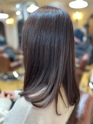 ミディアム カラー antica YOSHIのヘアスタイル
