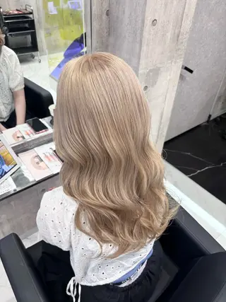 ロング 🥣ケアブリーチカ ラーTakato🥛のヘアスタイル