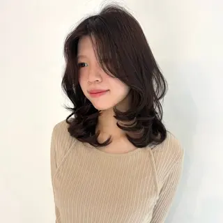 ミディアム カラー SHICUNE /ミホのヘアスタイル