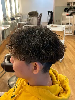 パーマ メンズ メンズ/パーマ/ 波巻き/サーフカールのヘアスタイル