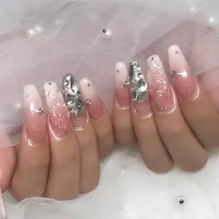 ネイル 𝘉𝘢𝘣𝘦𝘭 𝘜𝘮𝘪のネイルデザイン