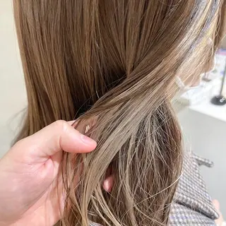 カラー ❤️ショートカット ・顔周りカット❤️のヘアスタイル