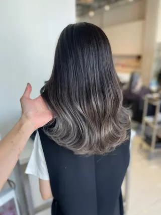 セミロング 公式 Ease by amble luxeのヘアスタイル