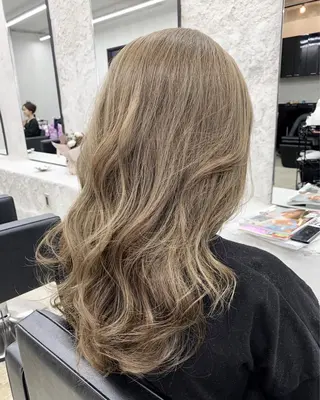 セミロング カラー LANDSグループ ヘア&アイサロンのヘアスタイル