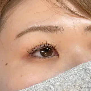 マツエク・マツパ ROW beaute所属・ROW beaute Sakiの眉毛・アイブロウイメージ