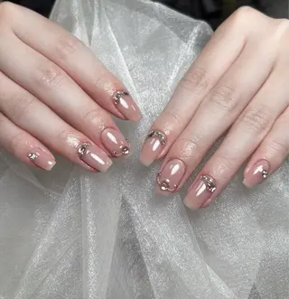 ネイル Maggie Nail🦩のネイルデザイン