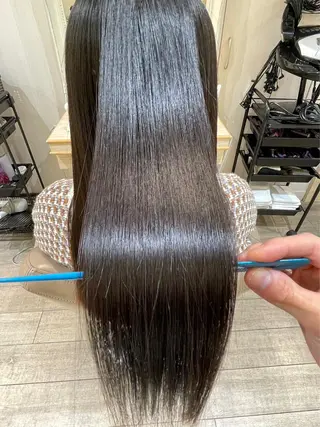 ロング 森 瑠海のヘアスタイル