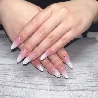 ネイル Megu 【 cutill 】のネイルデザイン