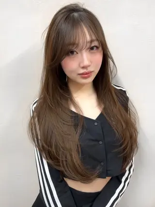 ロング 韓国ヘア レイヤーカットのヘアスタイル