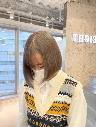 ショート カラー himeka🪽 アレンジ/ブリーチのヘアスタイル