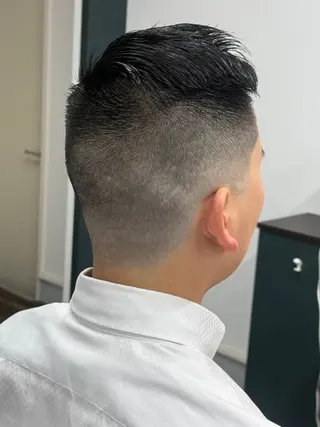 ショート バーバースタイルズ町田所属・上村 剛志のヘアスタイル