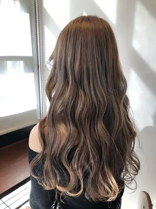 ロング カラー 女性リピ90%🍨 🩷佐藤みずきのヘアスタイル