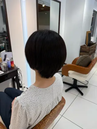 ショート カラー たかしな けいなのヘアスタイル