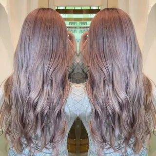 ロング エクステ/ハイトーン /レイヤーカットのヘアスタイル