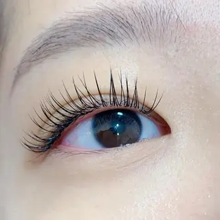 マツエク・マツパ 池袋駅韓国風🇰🇷 束感💗Tomoのマツエク・マツパデザイン