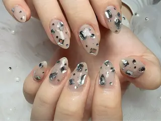 ミディアム ビューティーフル Aのネイルデザイン