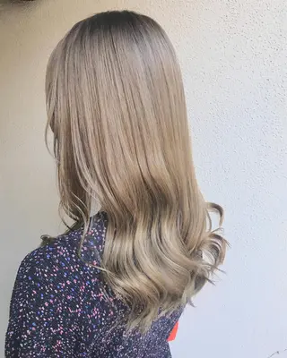 ロング カラー 佐藤 魁人のヘアスタイル