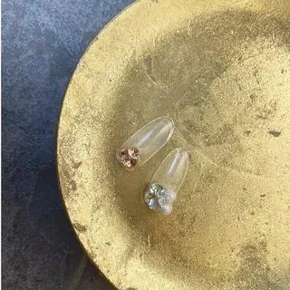 ネイル White lily所属・牧田 雅世のネイルデザイン